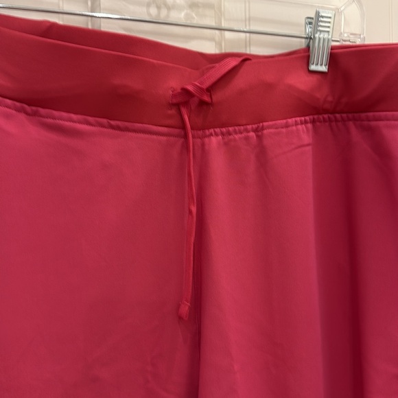 Mandala bright pink jogger scrub pants - Picture 3 of 6